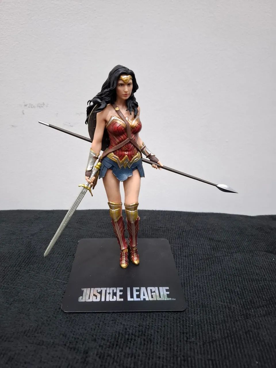 Figura mulher maravilha - Foto 3