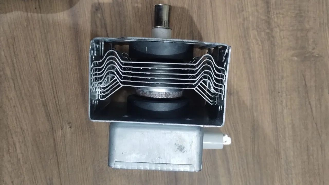 peça para microondas Magnetron  - Foto 4