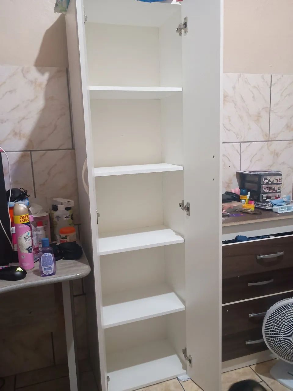 Guarda roupa de solteiro 4 prateleiras - Foto 4