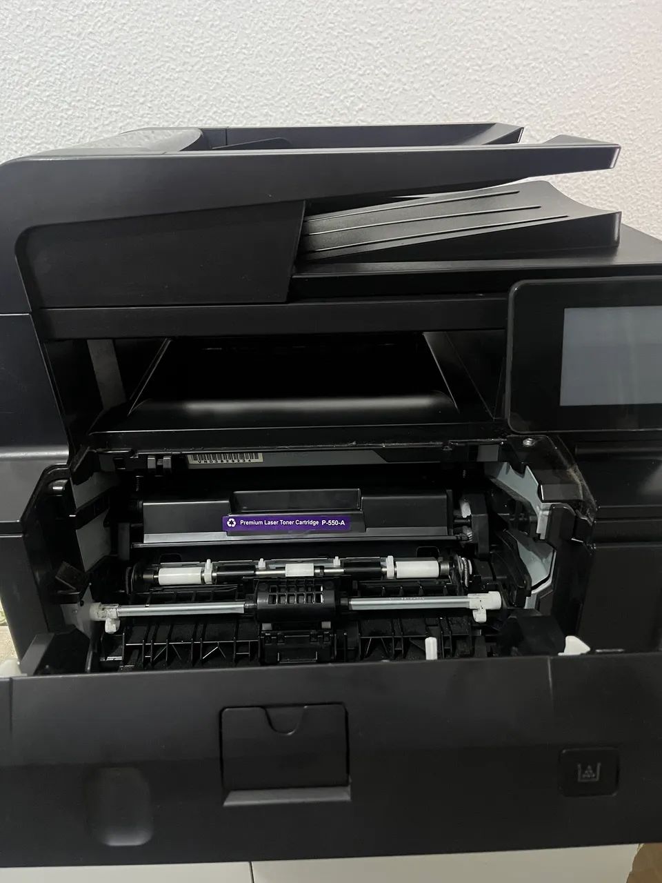 Impressora HP LaserJet Pro série 400 M415dn - Foto 2