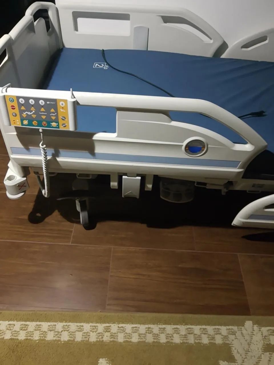 Cama Hospitalar Linet   Baixou o preço. E para vender  - Foto 5