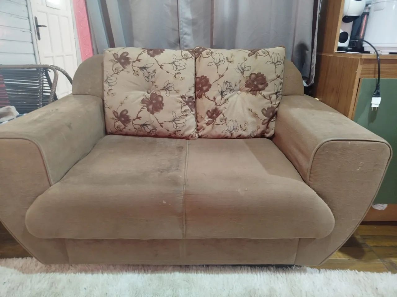 Sofá 2 lugares 