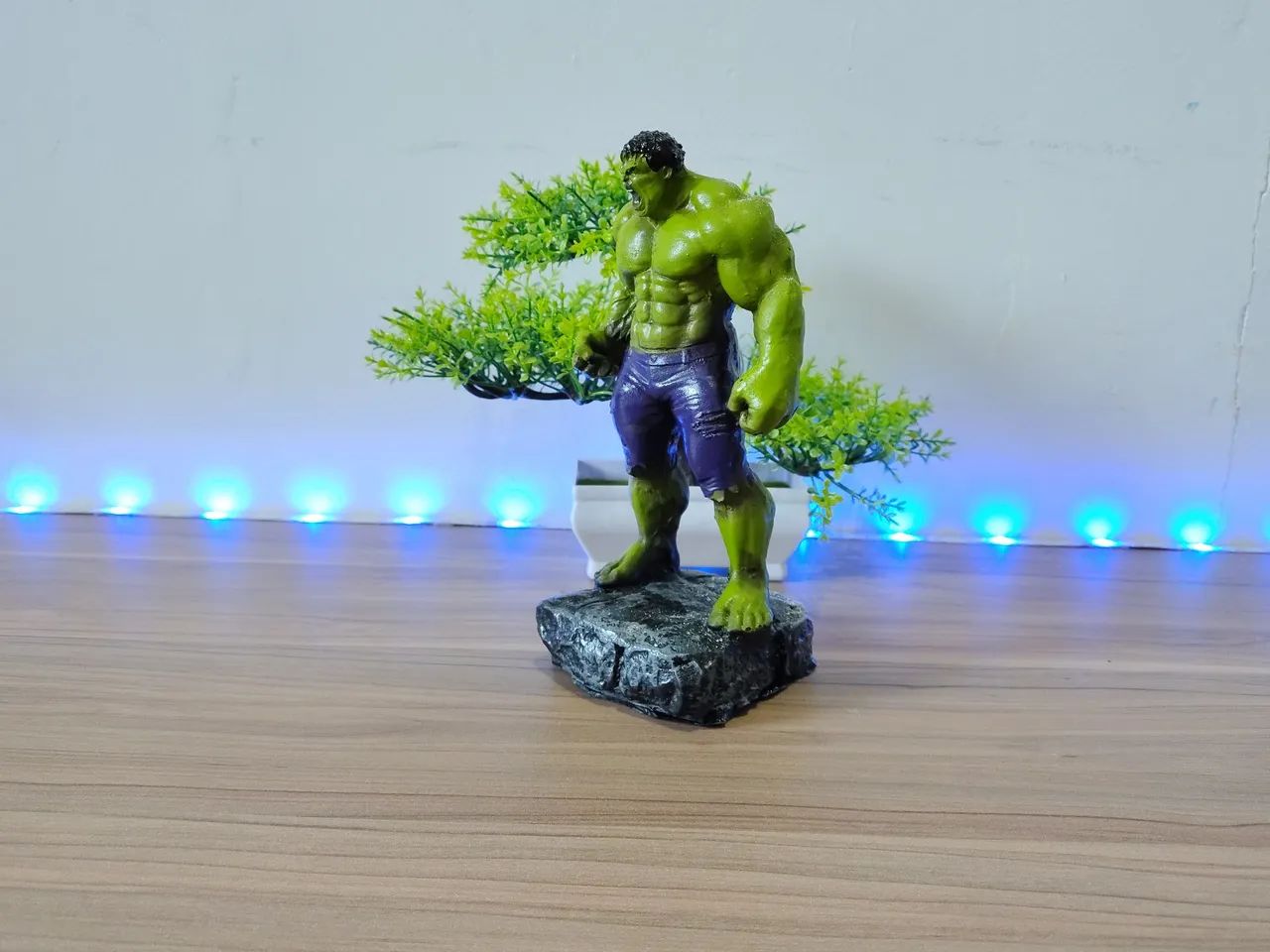 BONECO HULK COLECIONÁVEL EM RESINA  - Foto 4