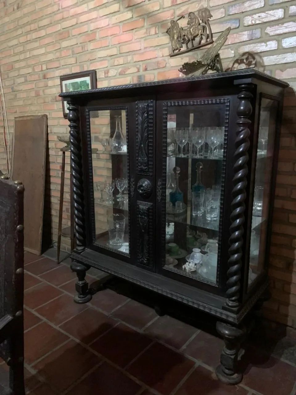 Conjunto de cristaleira e bar antiguidade estilo manuelito  - Foto 4