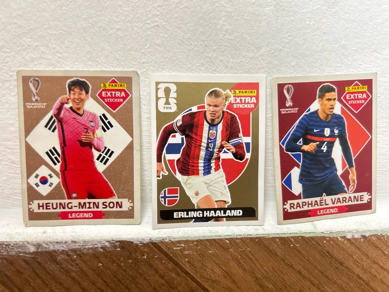 3 figurinhas Legends 