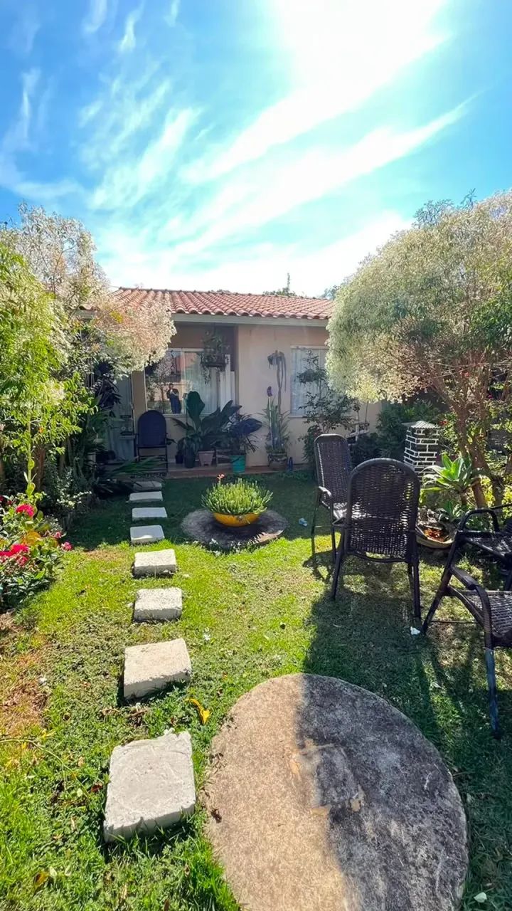 VENDE SE CASA 2 QUARTOS / RES. FLOR DE AMENDOEIRAS