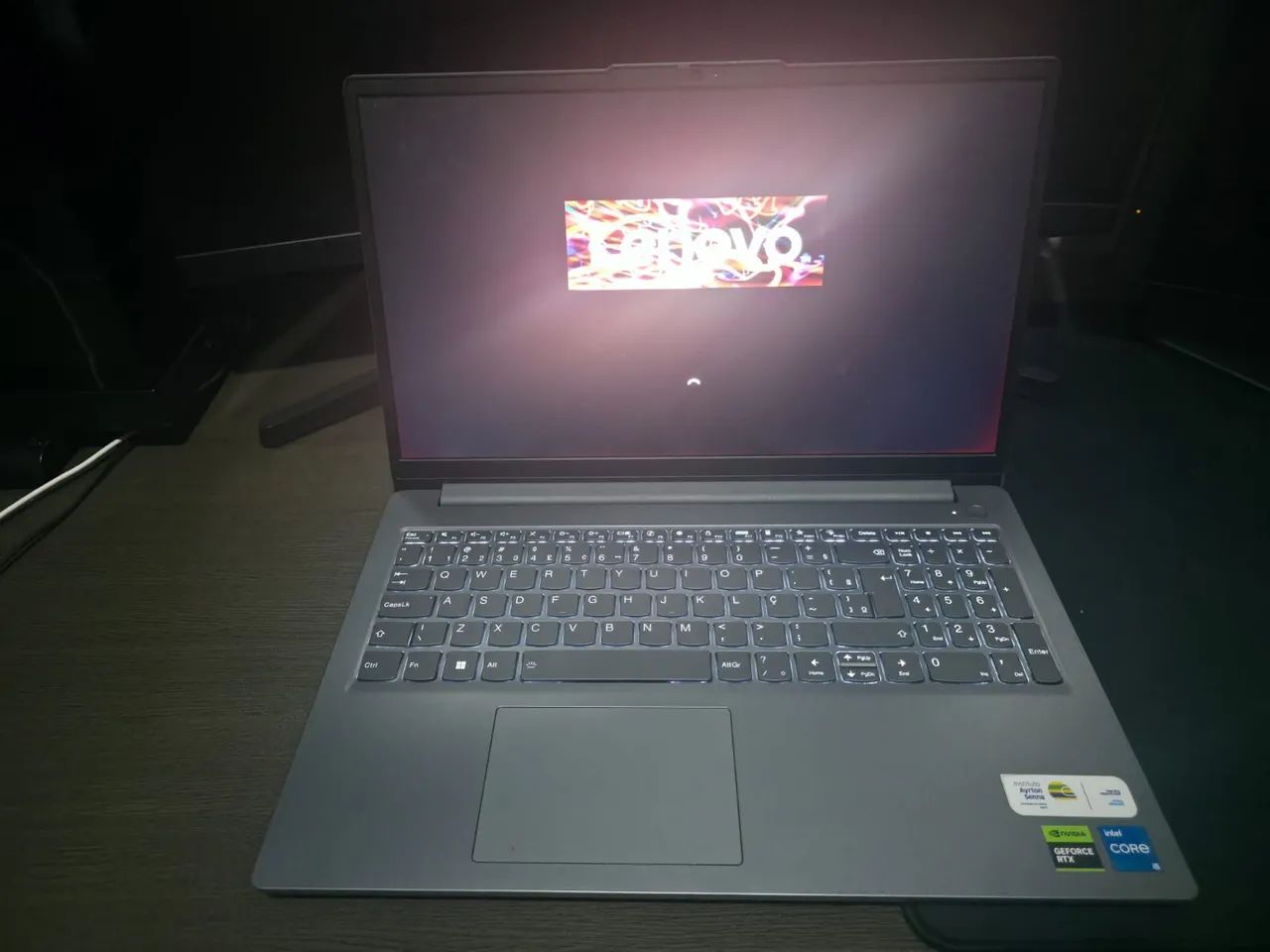 Lenovo loq E - Foto 2