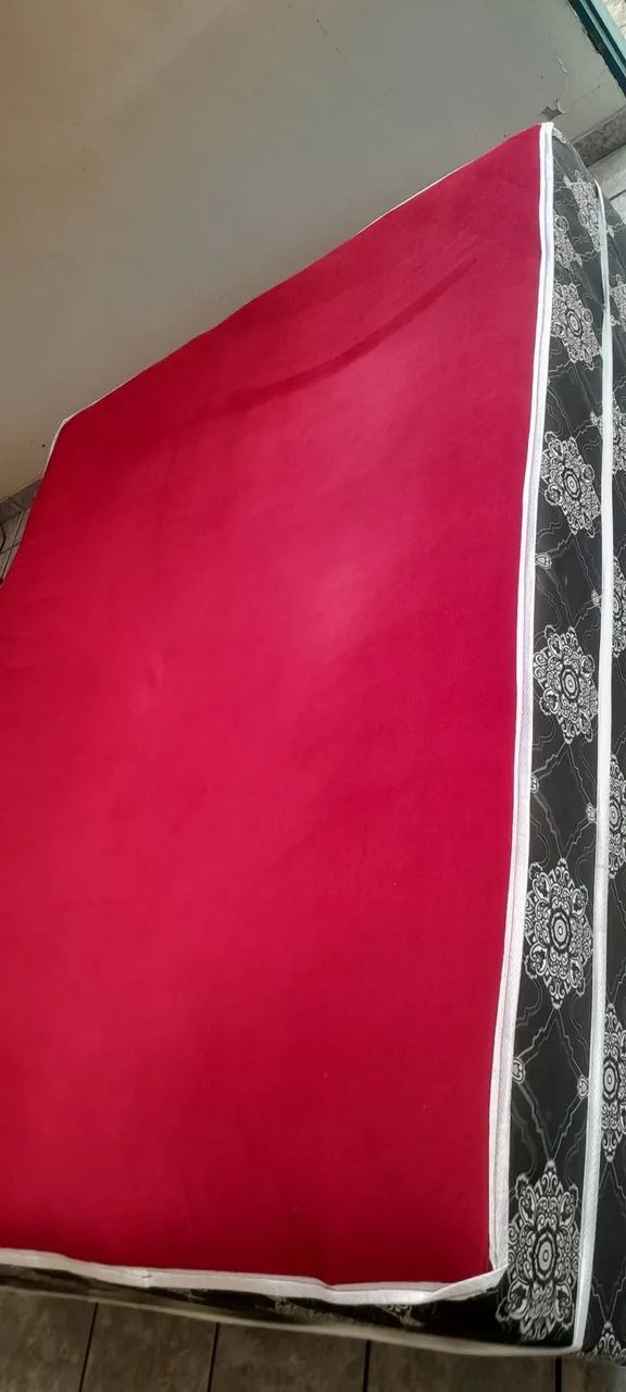 Vendo uma cama Box casal 