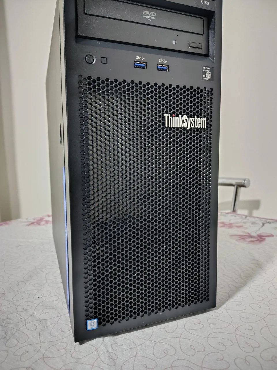 Servidor Lenovo ThinkSystem ST50  - Foto 2