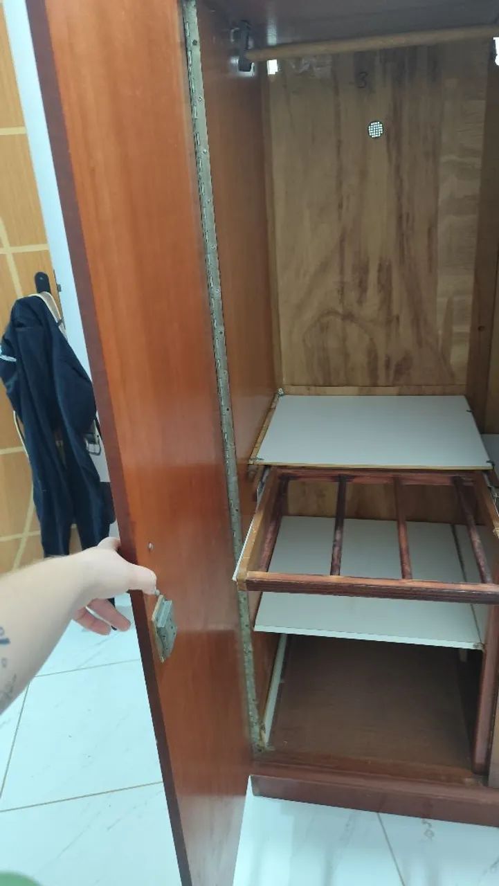 Guarda roupa madeira maciça  - Foto 5