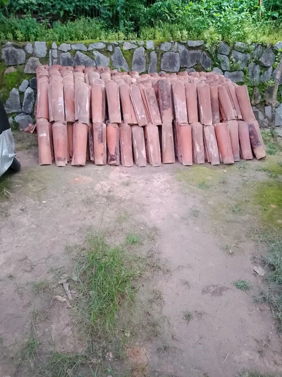 Venden- se / 2mil telhas colonial