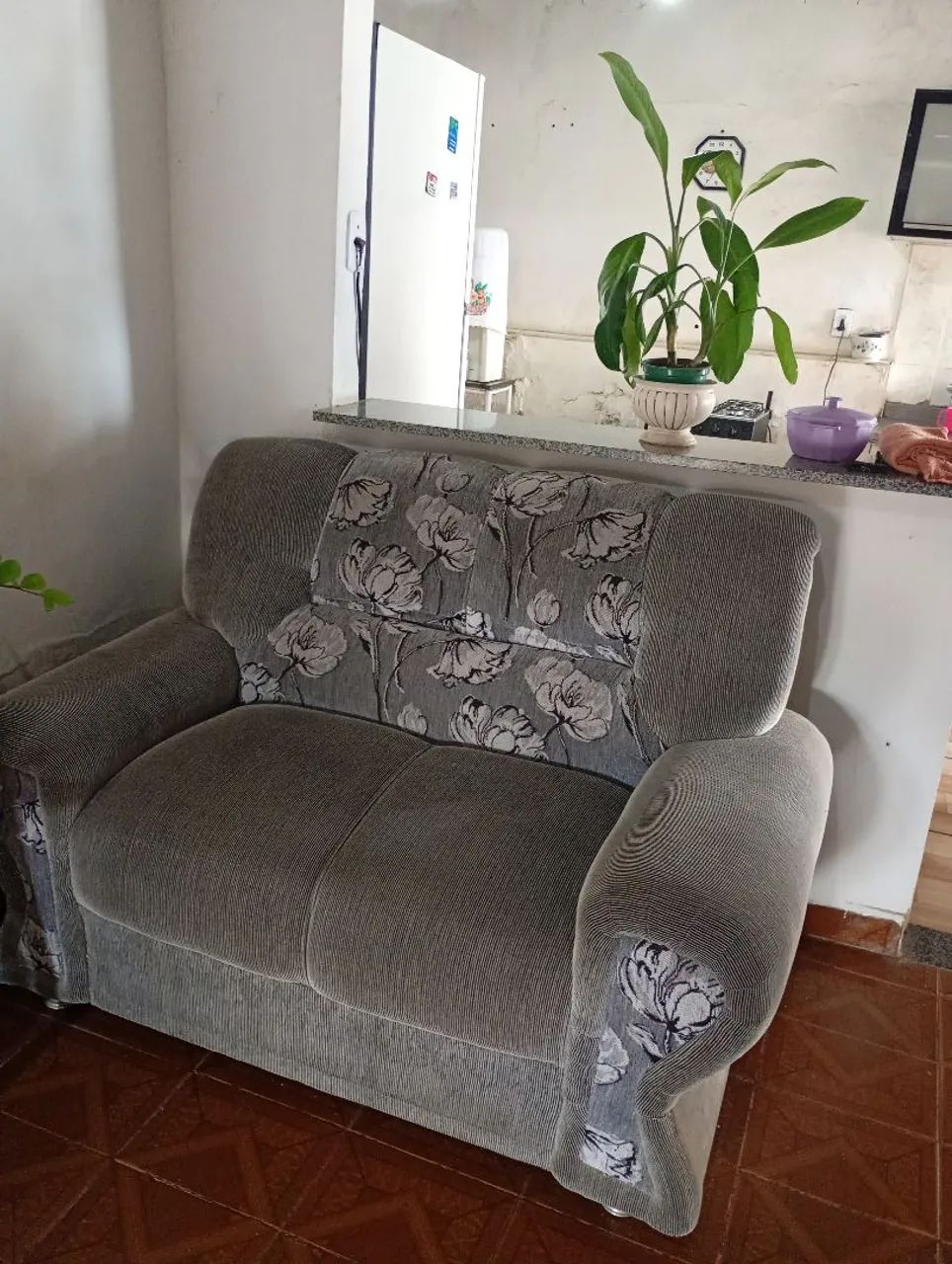 2 sofas 