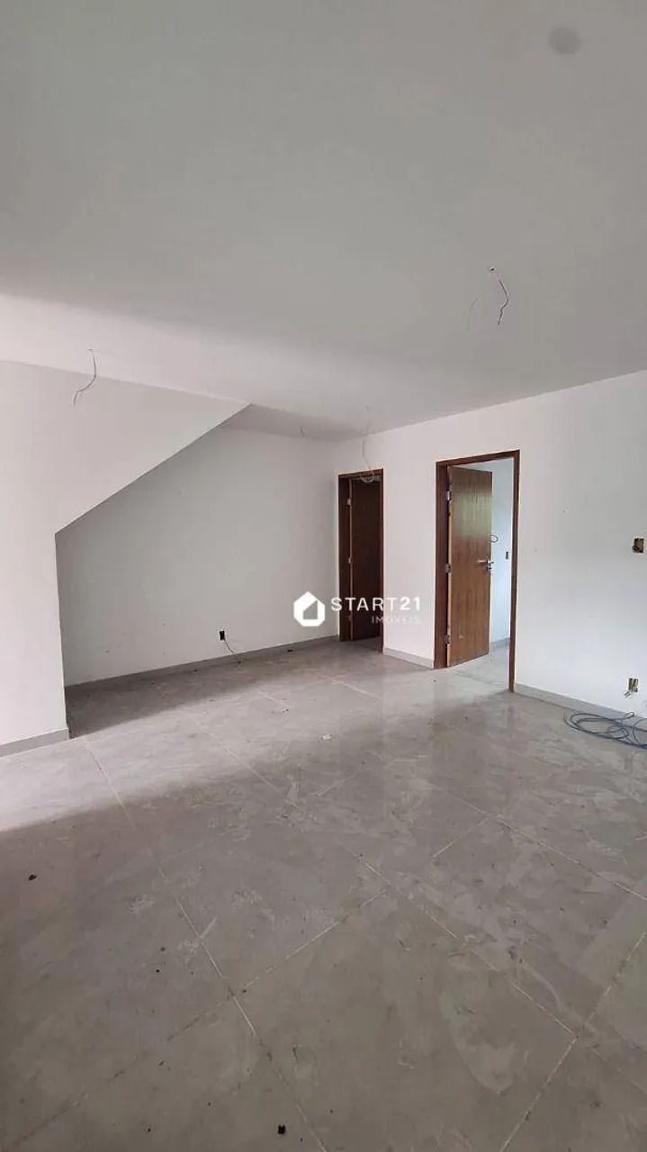 CASA DUPLEX , 3 QUARTOS, ANO BOM, BARRA MANSA
