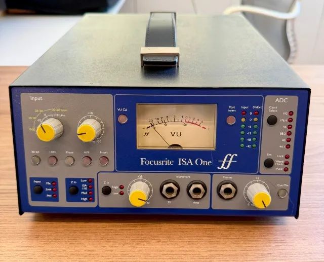 FOCUSRITE ISA ONE - Preamp de Microfone / DI Box - Instrumentos