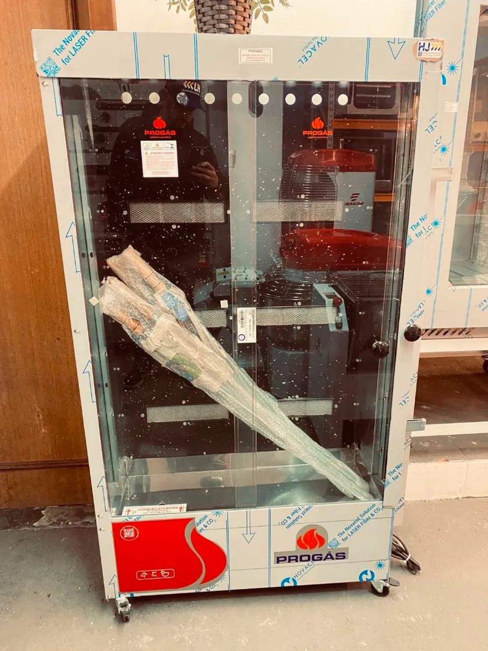 NZ. Máquina de assar frango 6 espetos 70kg PROGÁS 