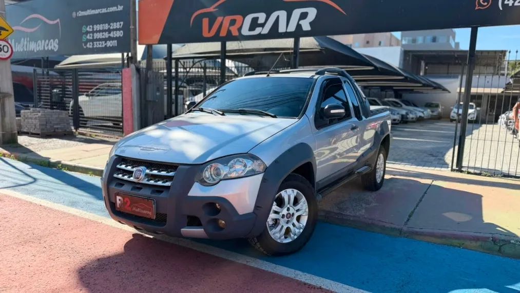 Fiat Strada Strada Adv. Ext./ Ext.1.8 LOCKER Flex CE 2010