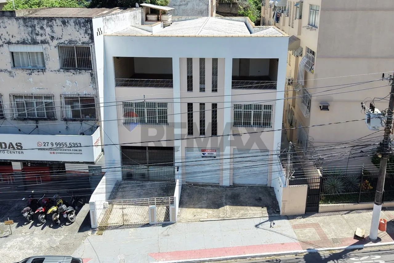 Investimento em Prédio Comercial triplex de uso misto - em Maruípe