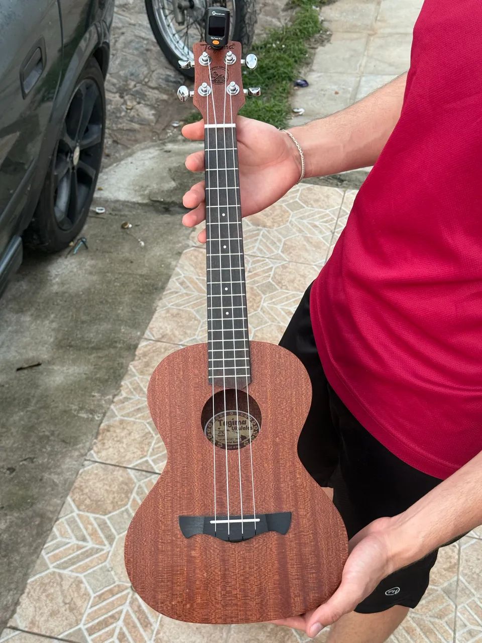 Ukulele Tenor Tagima