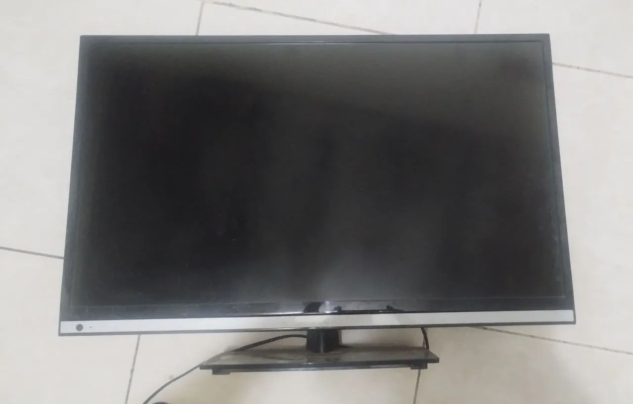AOC 32" LED TV (Modelo: LE32D1440/20).