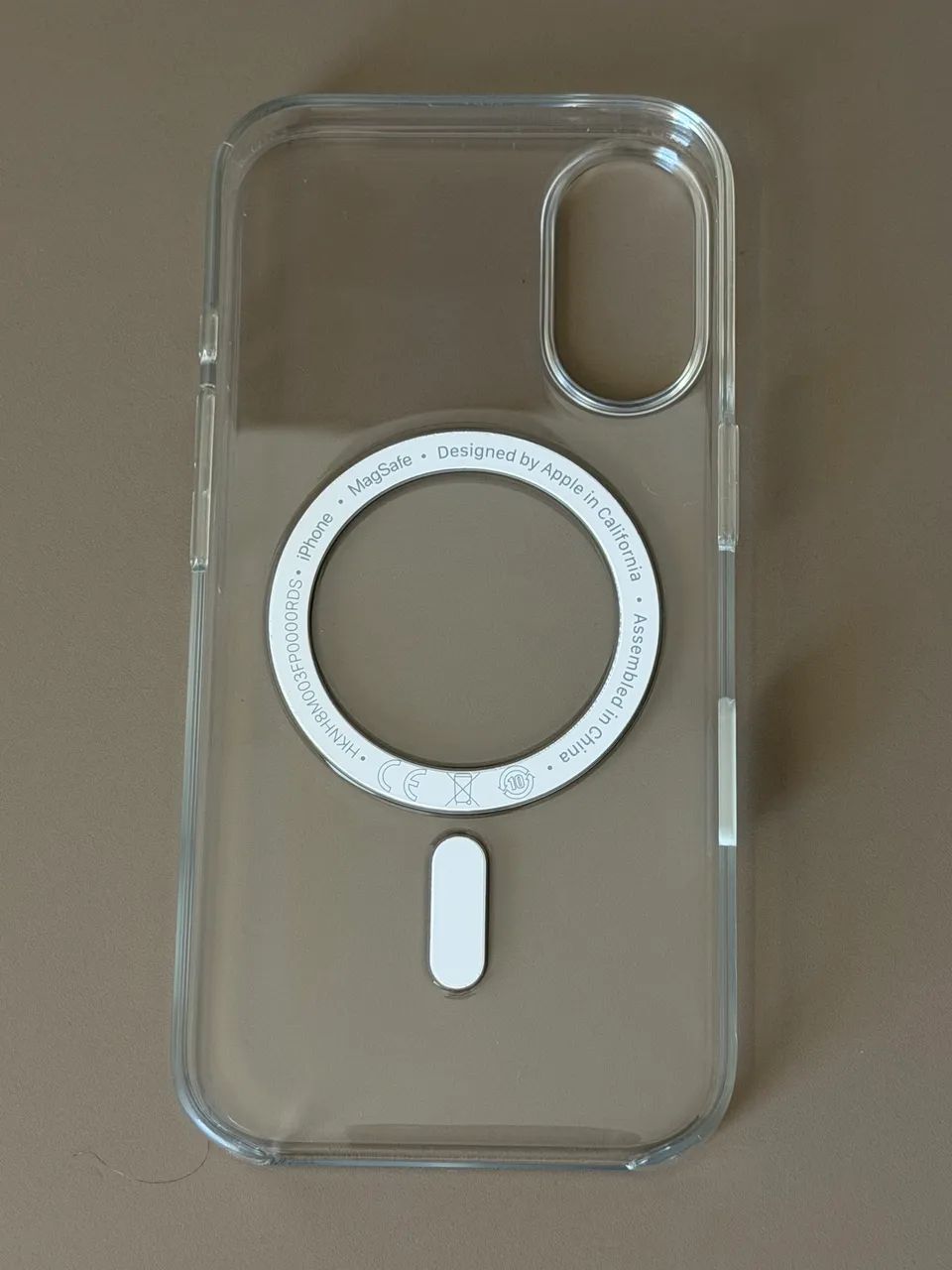Capa original Apple transparente com MagSafe para iPhone 16 - Foto 3