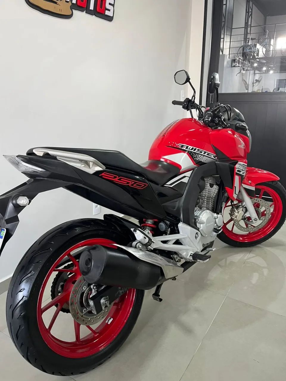 CB 250 TWISTER COM ABS (UNICA DONA) - Foto 4