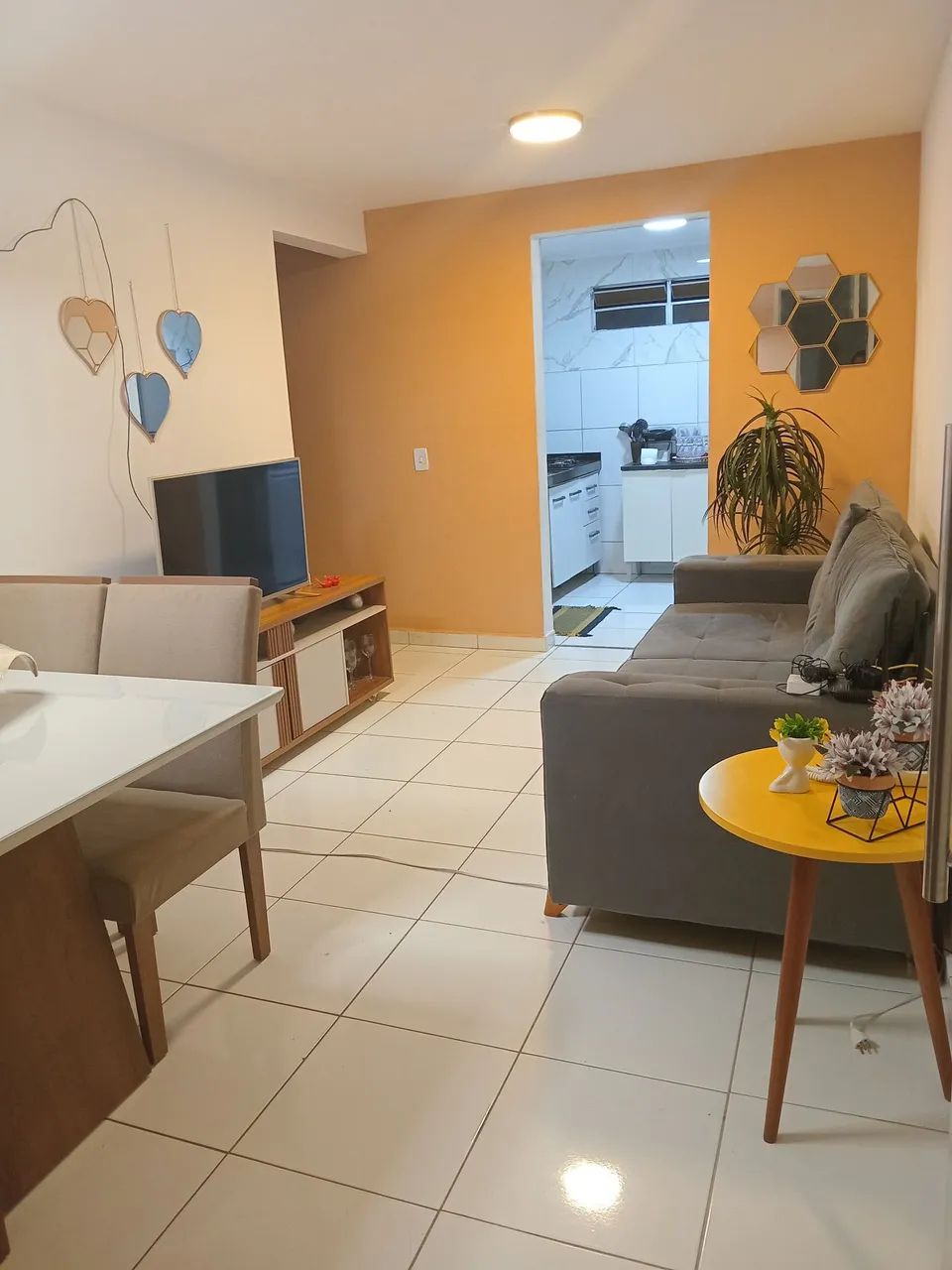 Apartamento totalmente mobiliado - Foto 2