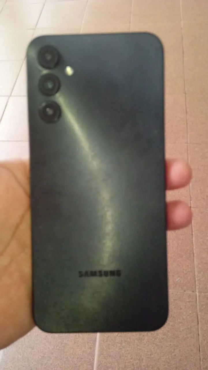 VENDO CELULAR SAMSUNG GALAXY A15 - Foto 4