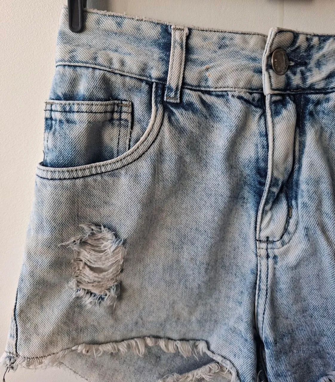 Mini shorts jeans claro número 34 - Foto 2