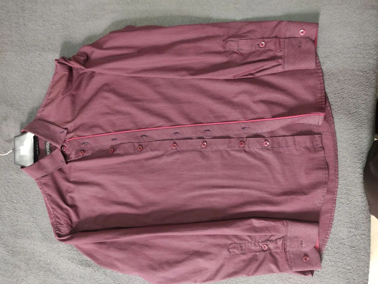 Camisa social Vinho e preto