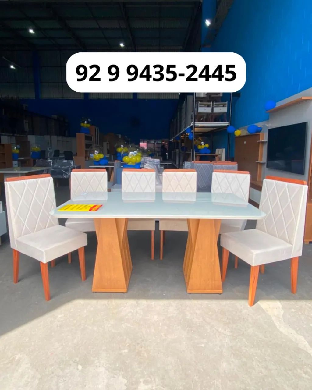 Mesa de Jantar 6 Lugares com 6 Cadeiras - R$ 2.500