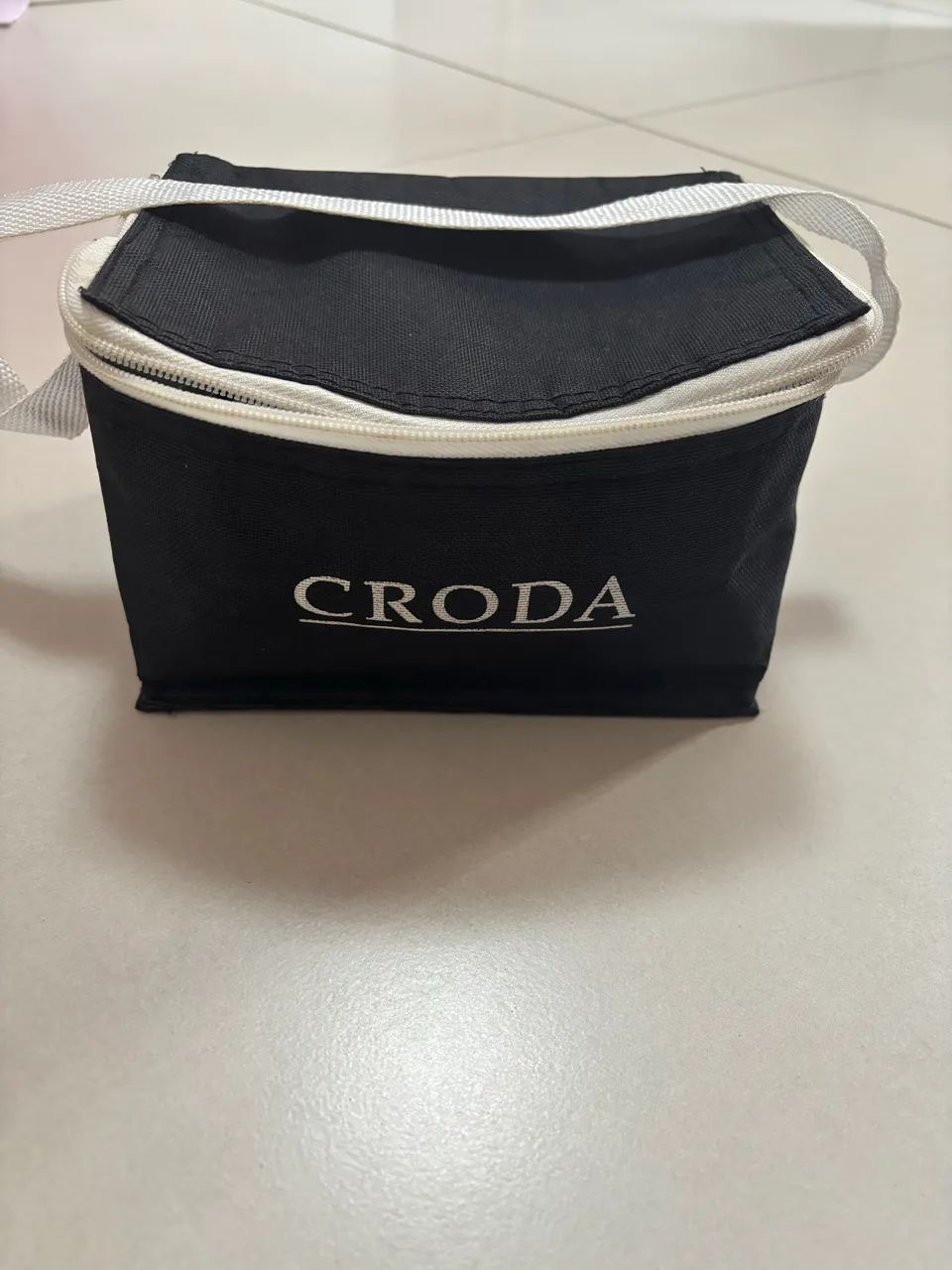 Lancheira térmica preta bolsa - Foto 3