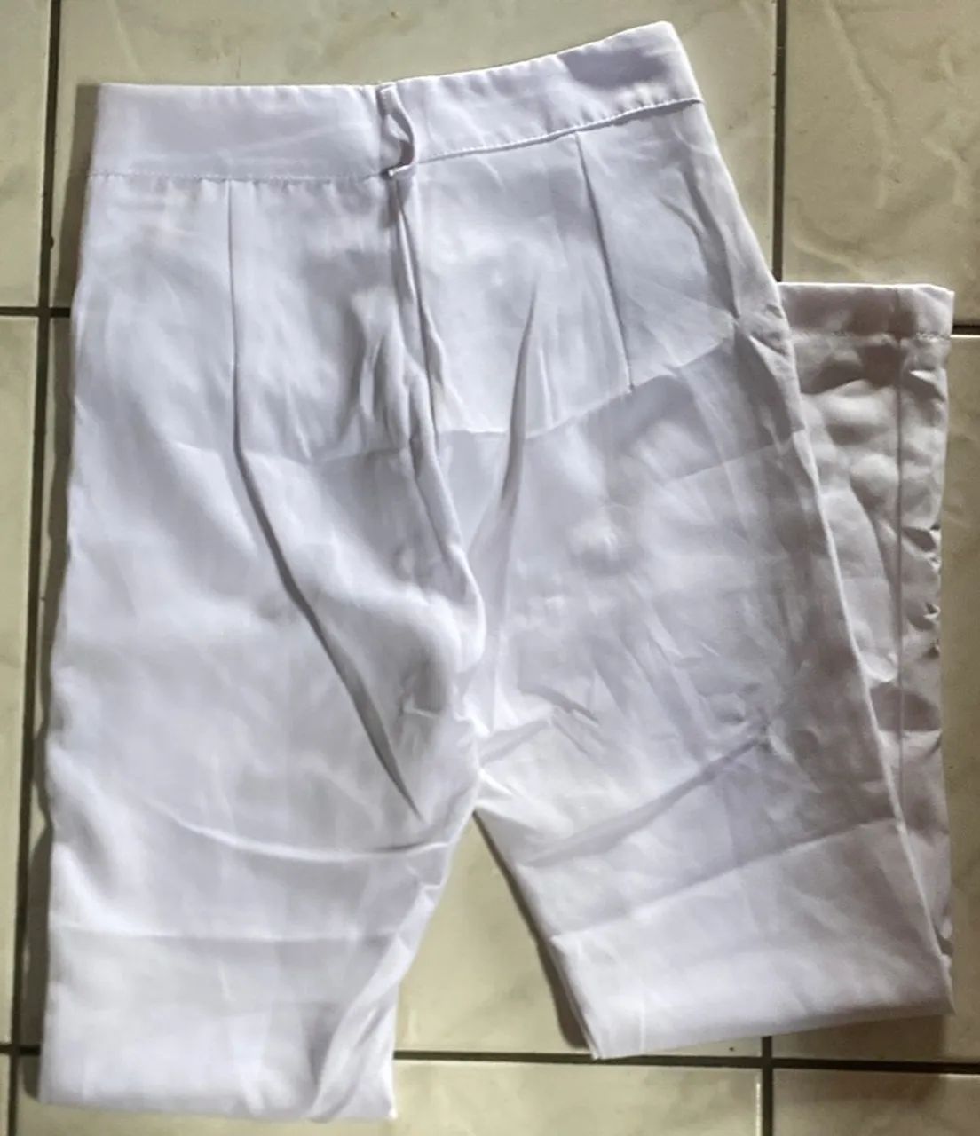 Calça branca com bolso - TAM P - Foto 5
