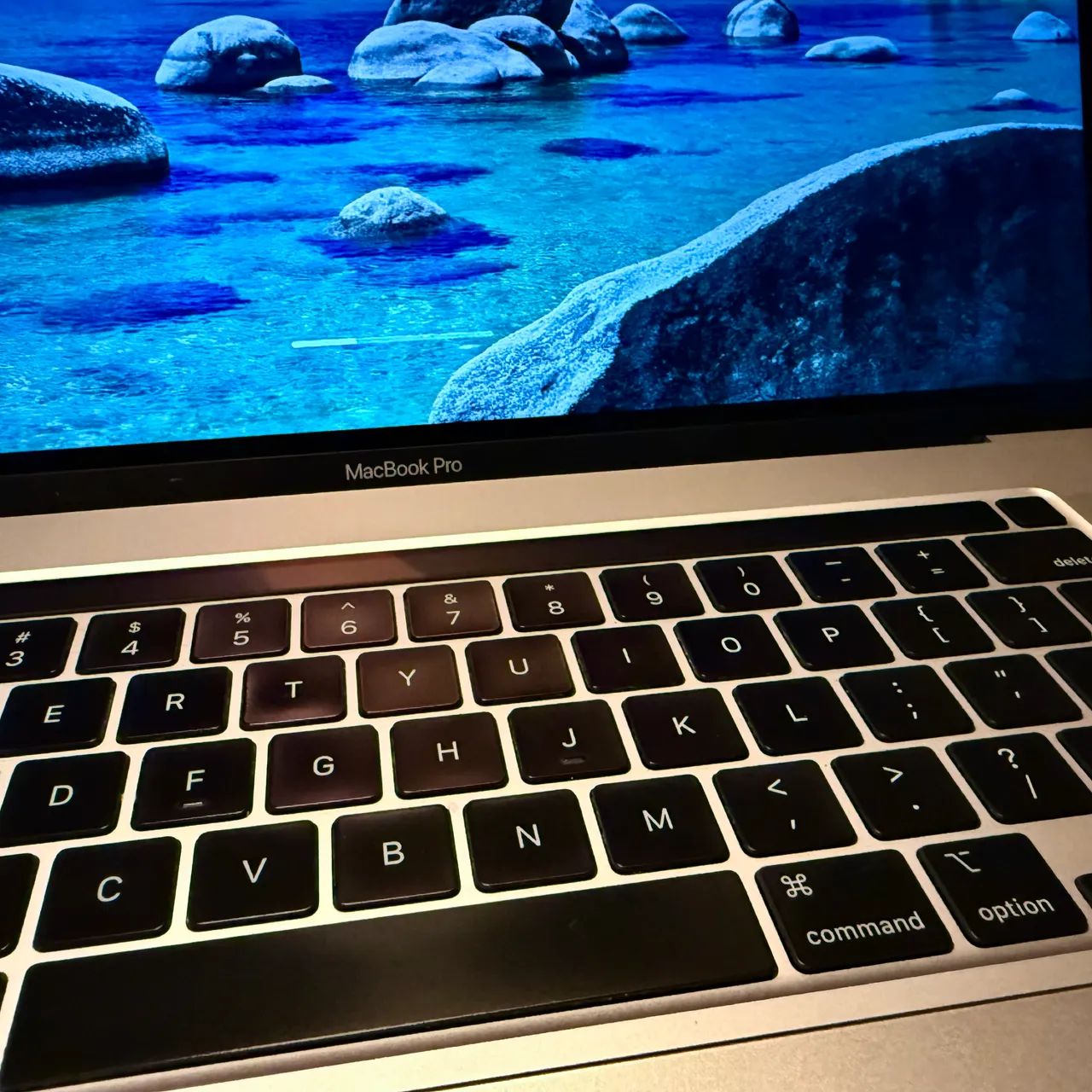 MacBook Pro 16 inch 2019 i7 16GB RAM revisado - Notebooks