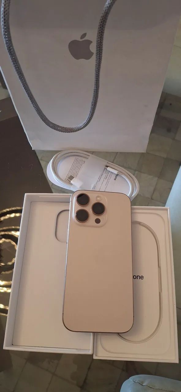 IPhone 16 Pro 128Mb Titânio Deserto Dourado na caixa  - Foto 2