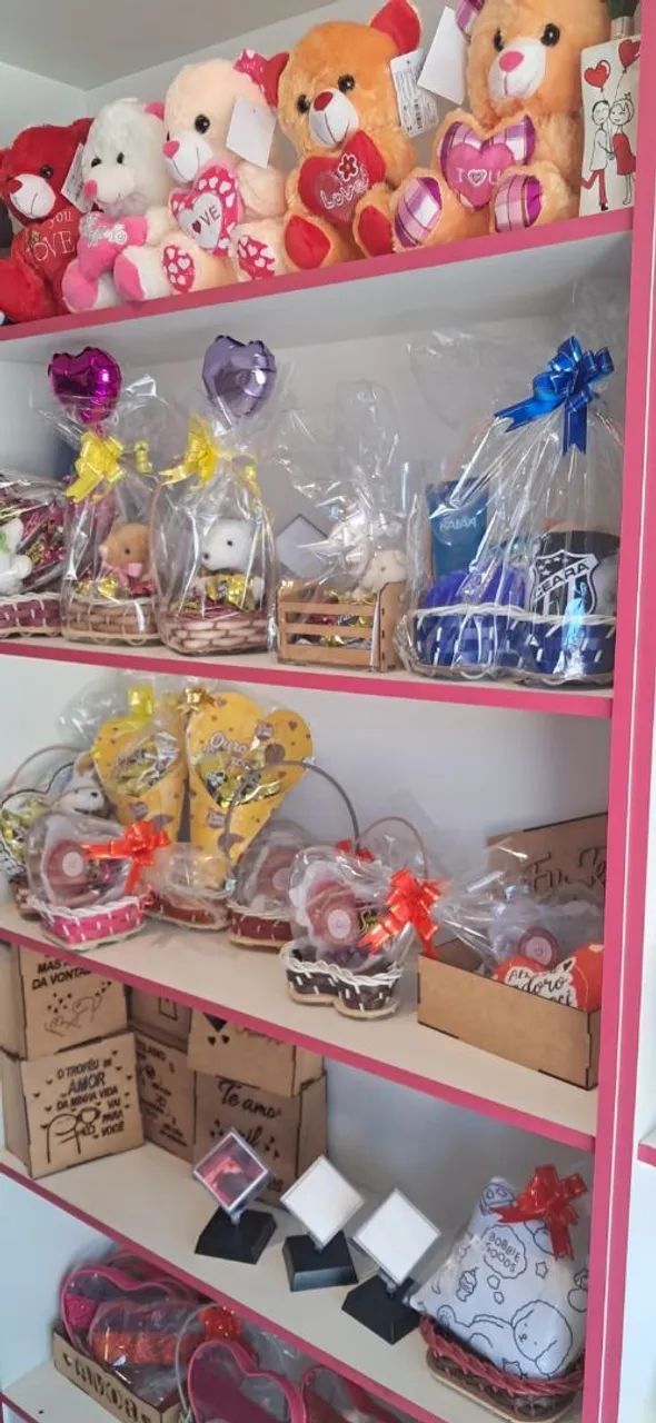 Cestas de presentes,  e ursos para presentear 