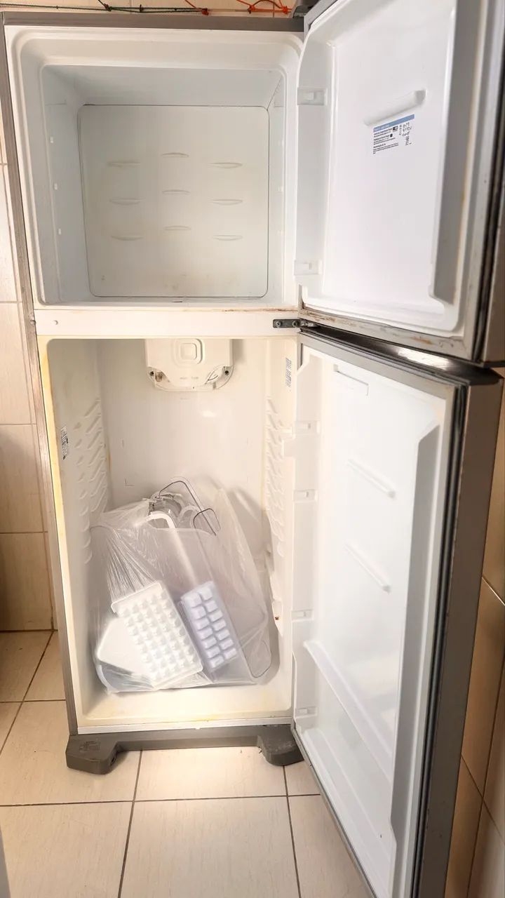GELADEIRA DUPLEX 320L INOX  - Foto 2