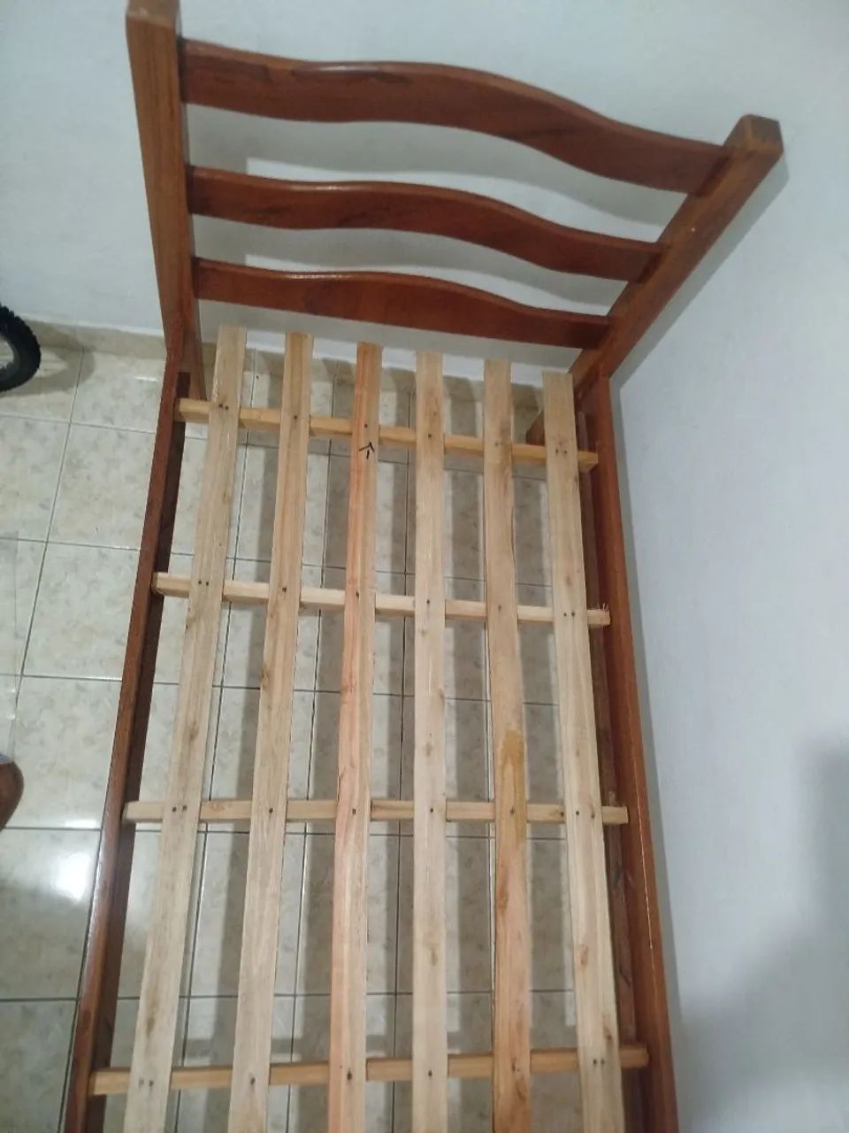 Cama de madeira solteiro - Foto 5