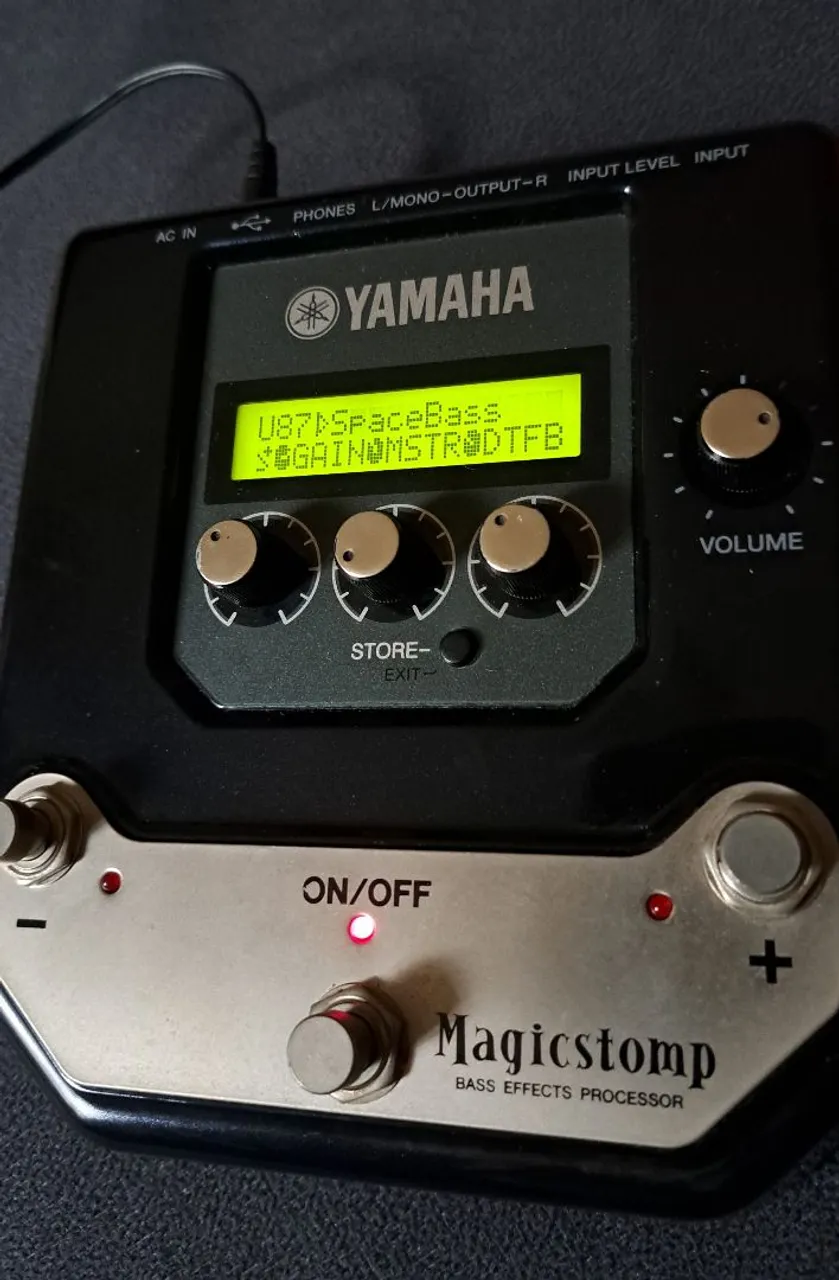Roland Vt4 Voice Transformer Com Entrada Usb E Midi Novo