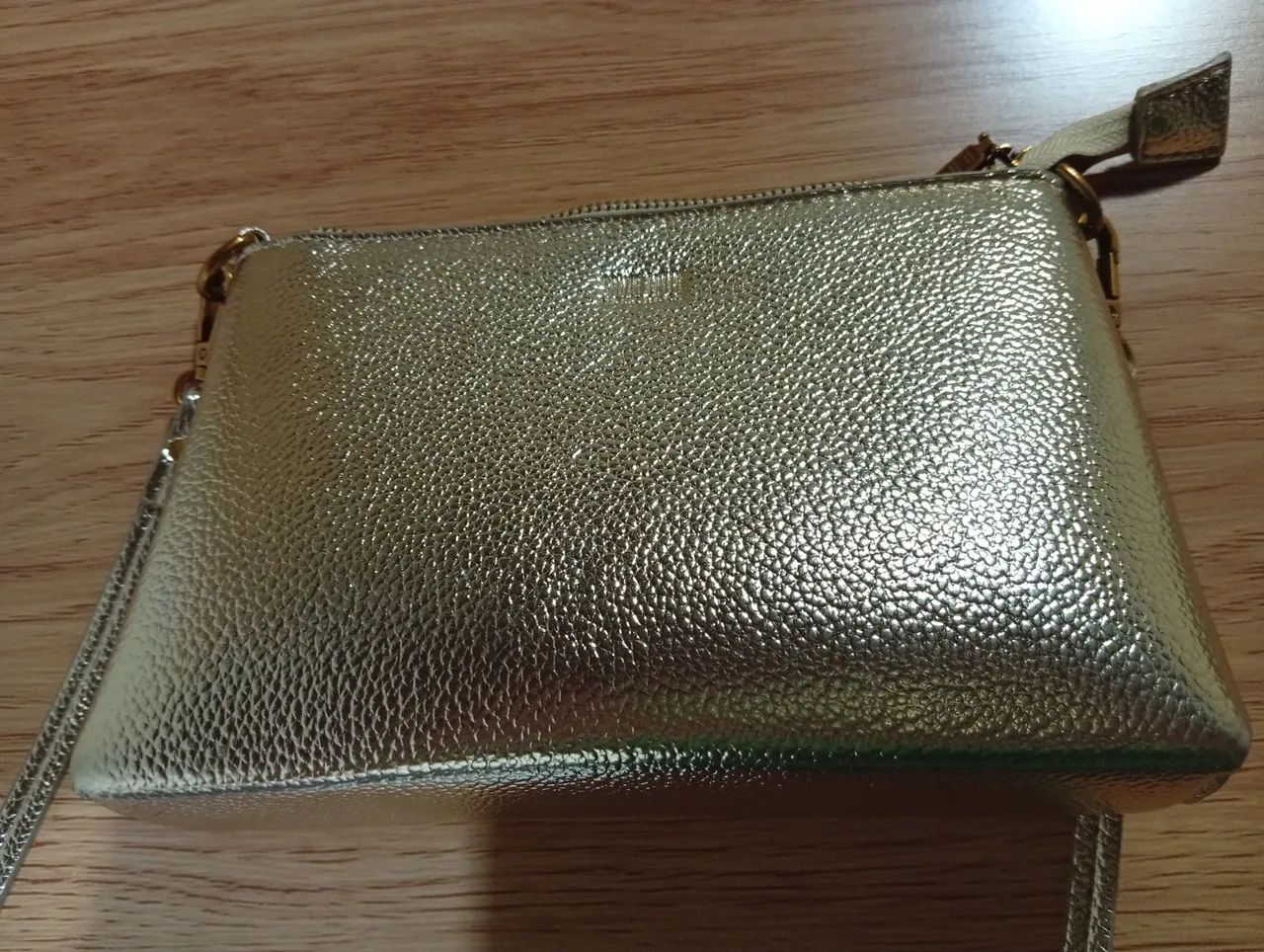Bolsa Santa Lolla dourada