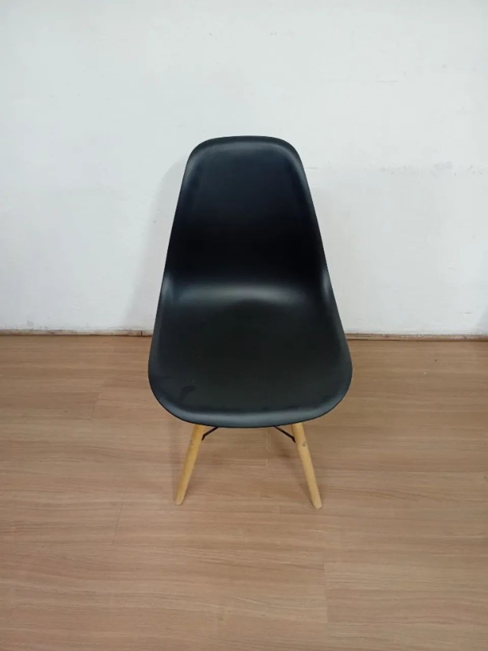 Cadeira Design Charles Eames em ABS - Foto 2