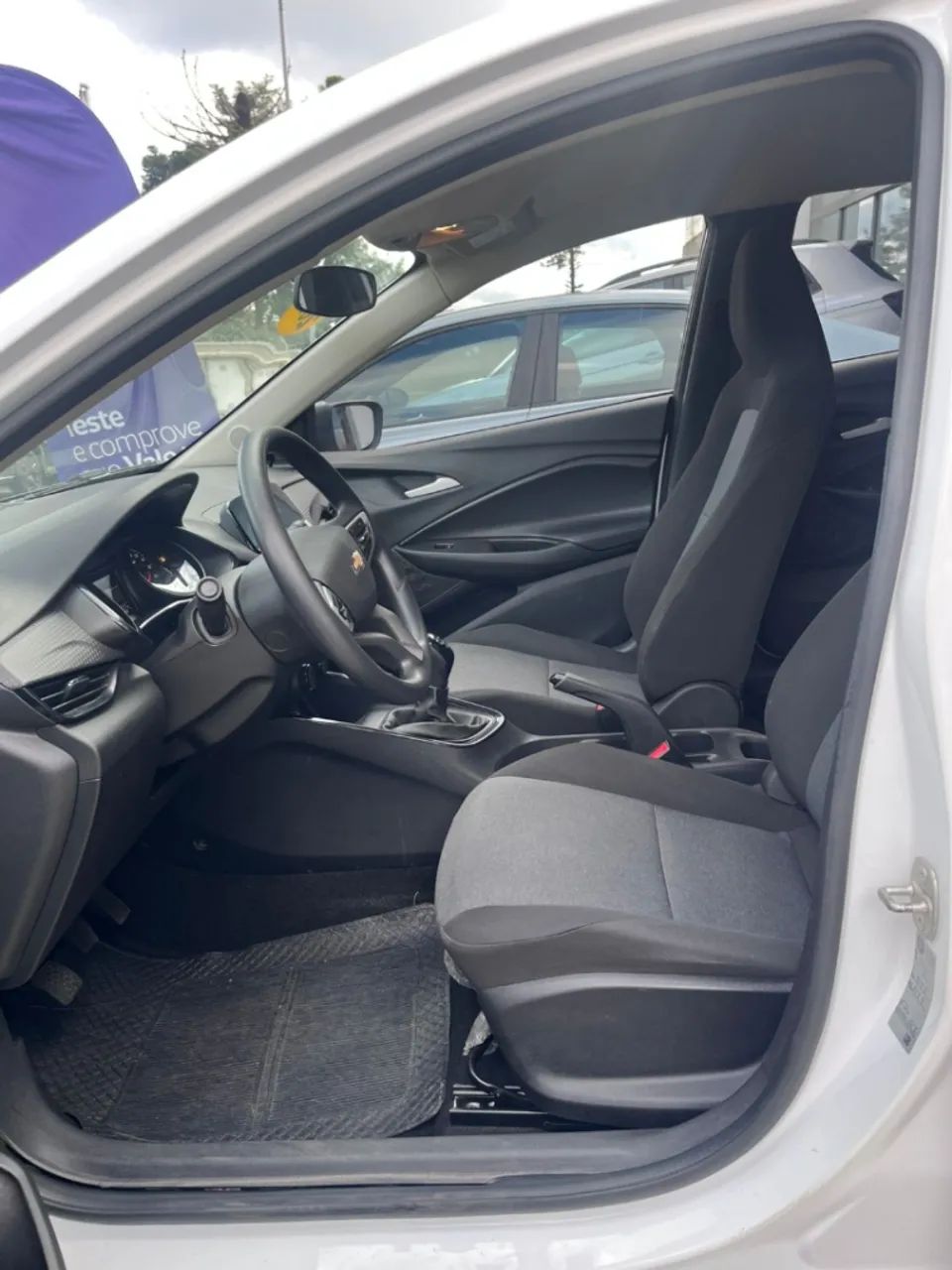 Chevrolet Onix Hatch 1.0 12V Flex Mec. 4P 2024 - Foto 8