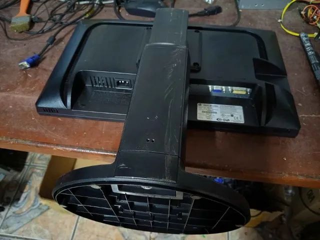 Monitor HP Tela LED de 20 Polegadas Giratória 90° - Foto 5