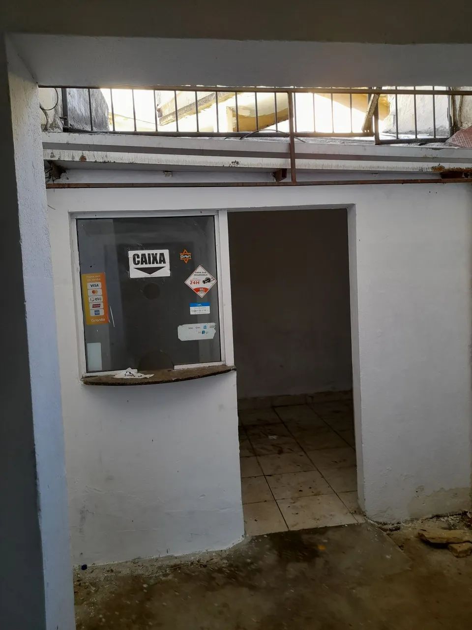 Loja na estação de Brás de Pina. - Foto 5