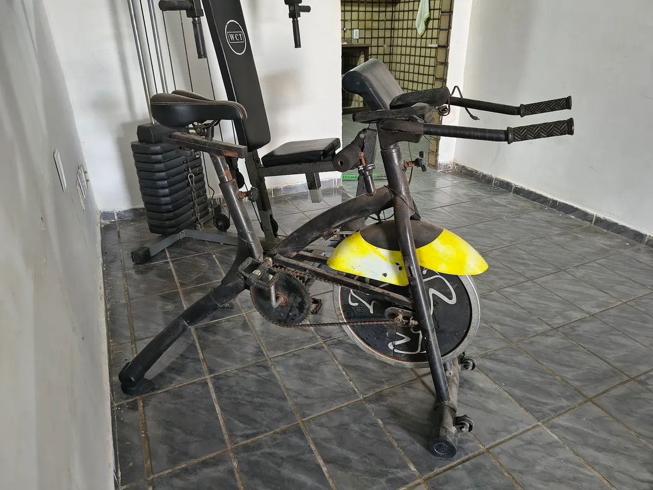 Bicicleta ergométrica spinning