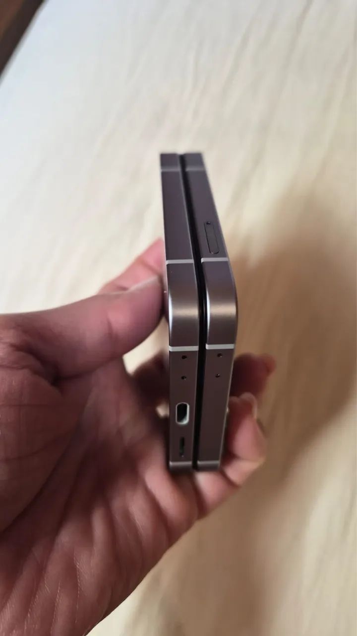 Samsung Galaxy Z Flip6