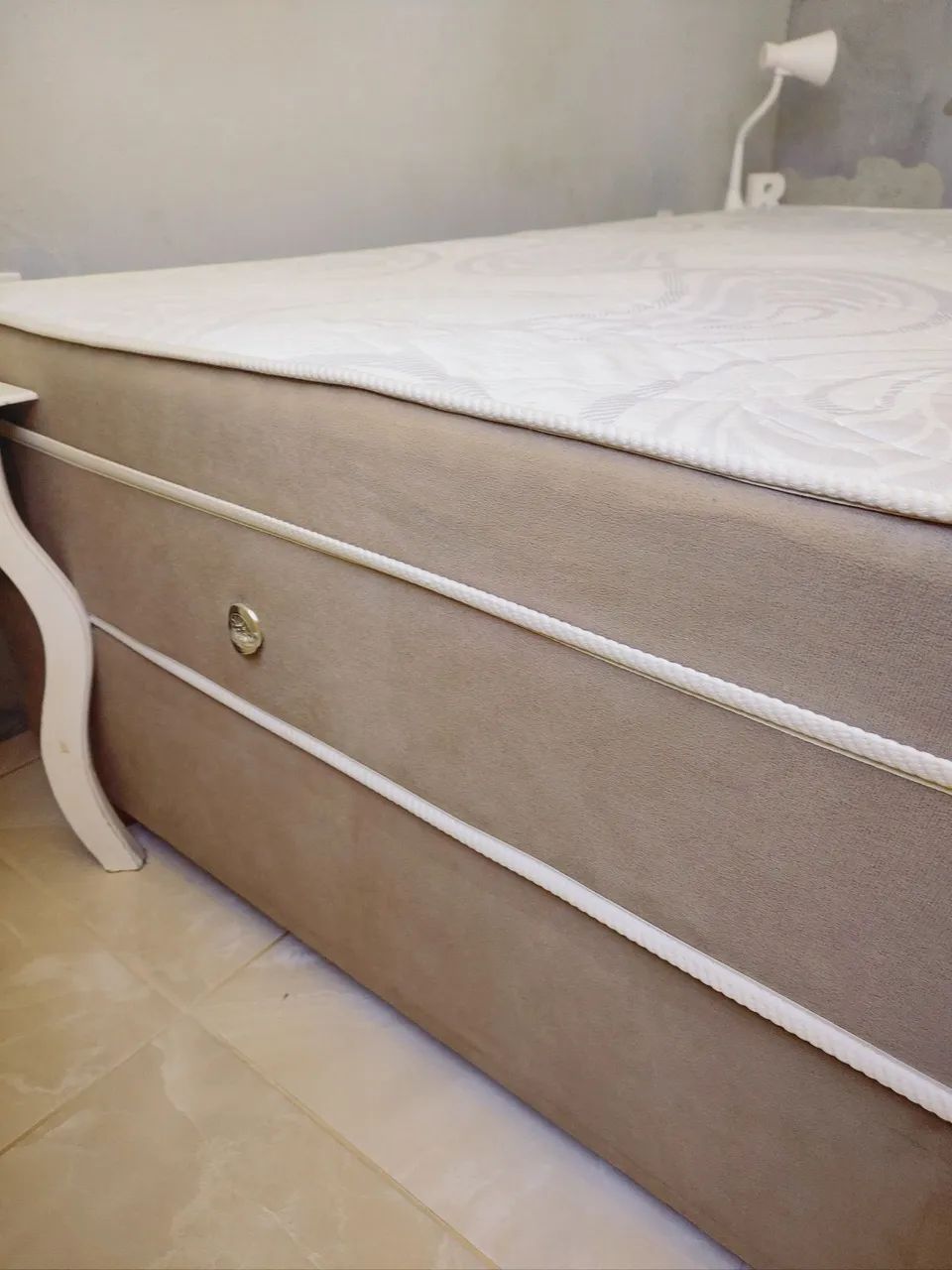 Cama king massageadora 