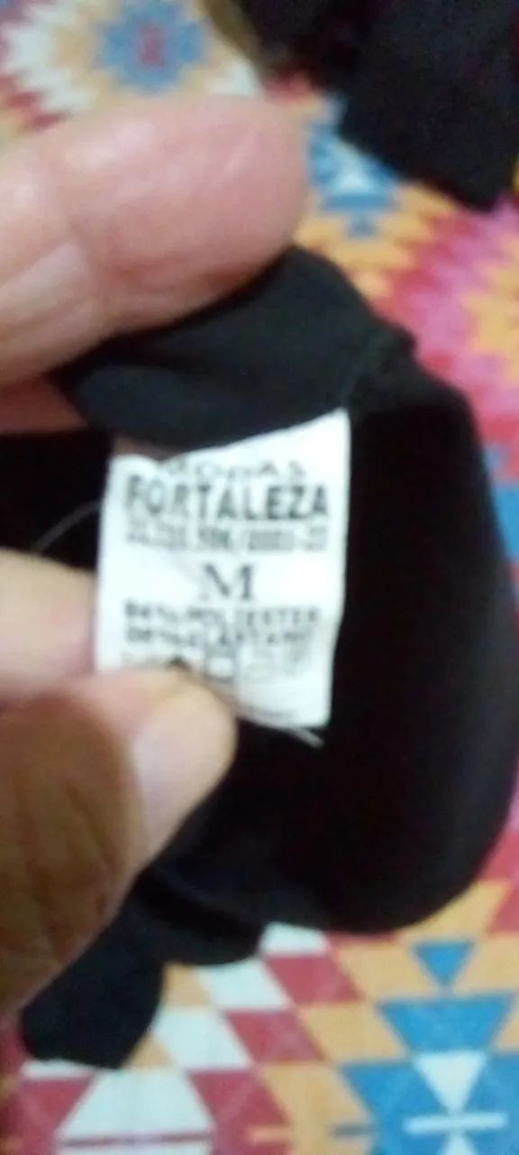 Blusa preta com brilho M - Foto 3