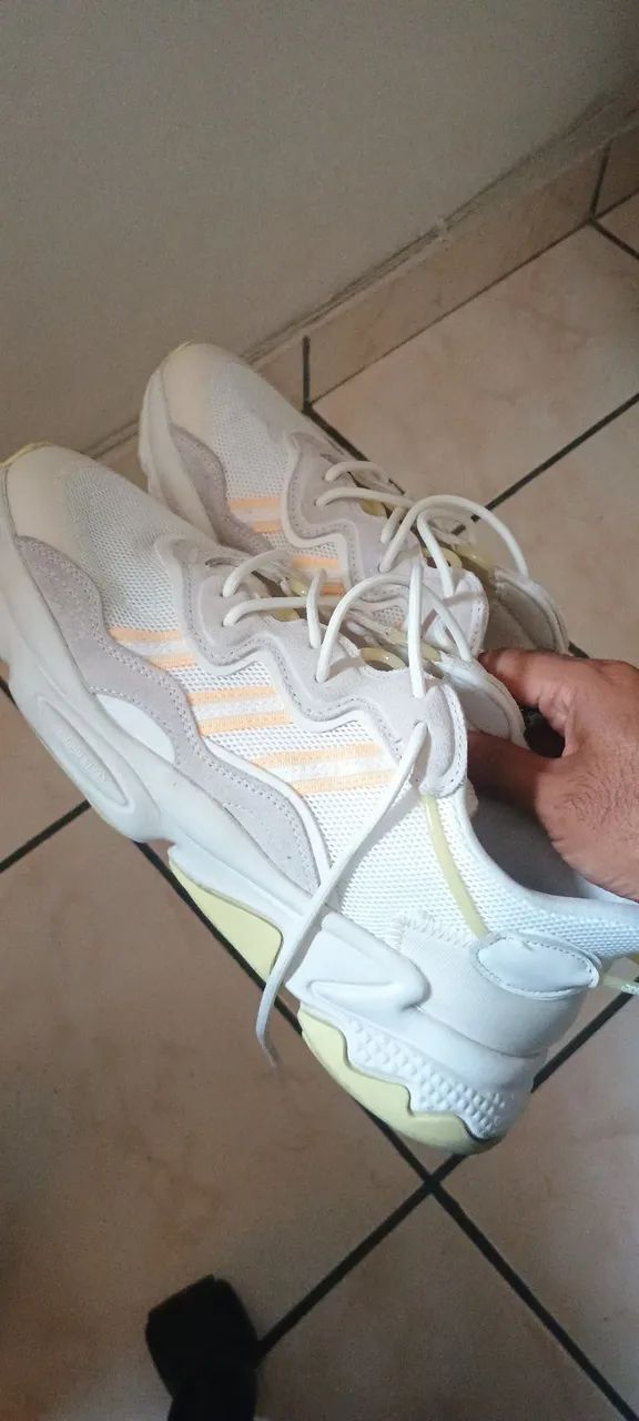 Tênis adidas