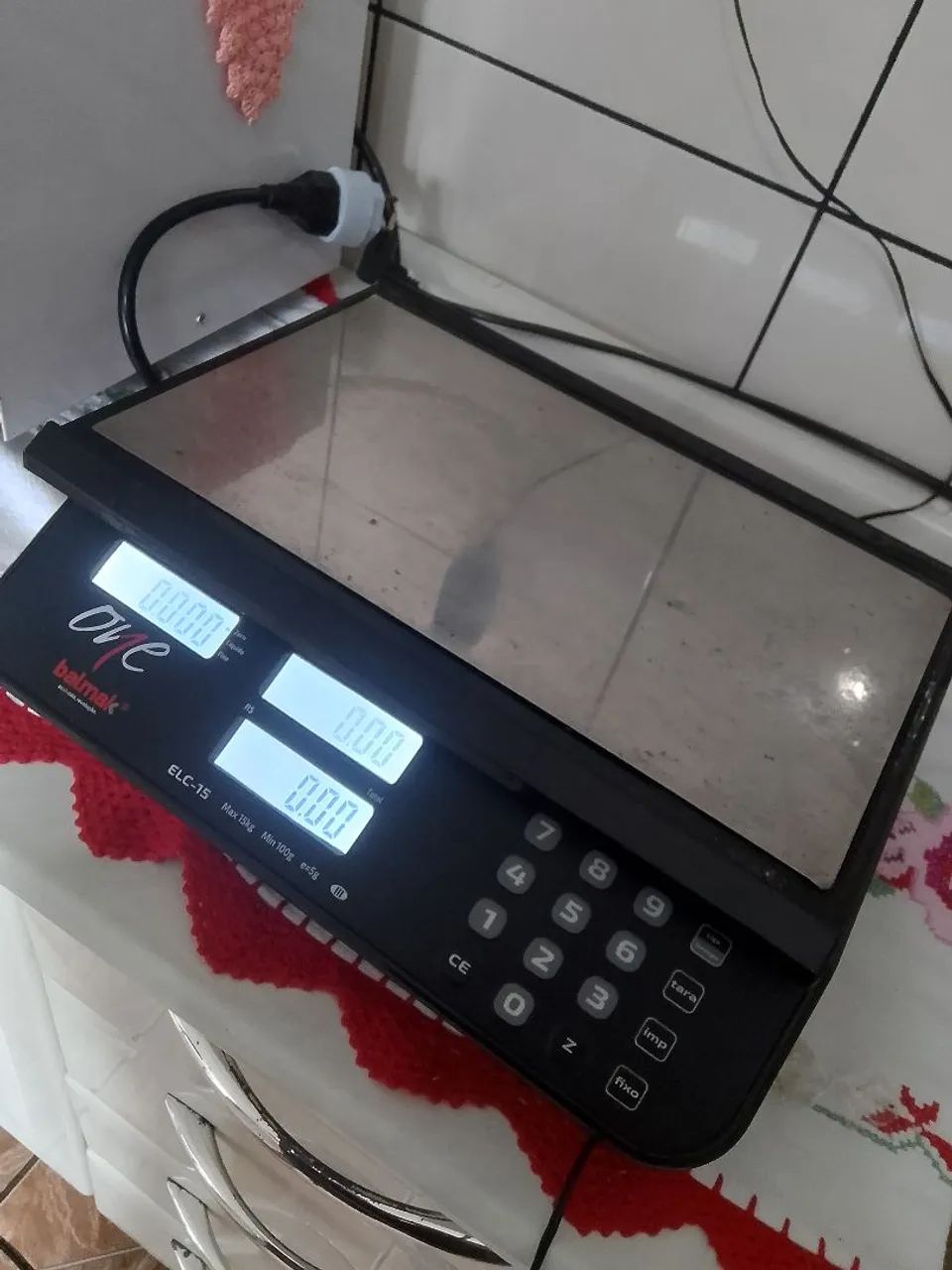 Balança de padaria Etc!! Semi nova.. pesa até 15 kilos.. - Foto 2