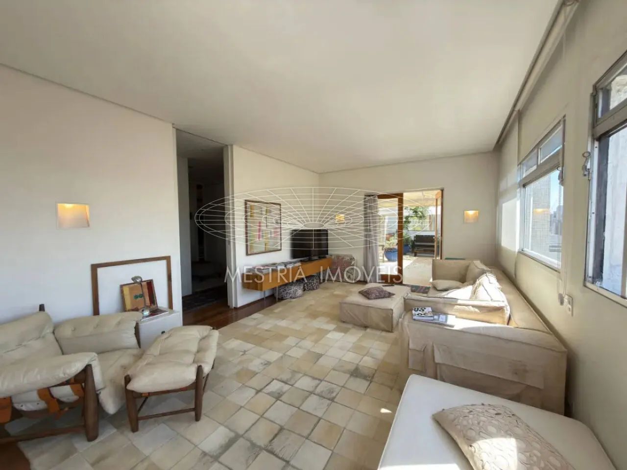 Exclusividade e bem-estar: Cobertura duplex repleta de luz e conforto no Itaim Bibi !